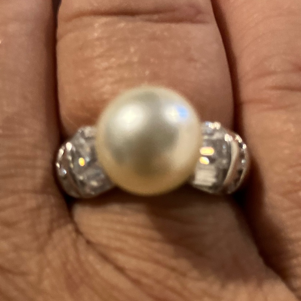A gorgeous pearl and Swarovski crystal ring set in silver